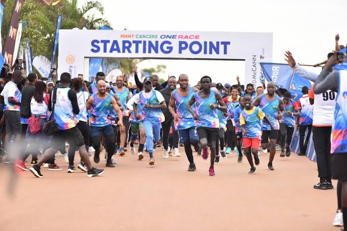 Runners at the starting line of a mass race